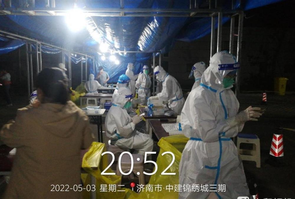 產(chǎn)發(fā)戰(zhàn)疫 |“金鐘大白”同心同行，筑牢社區(qū)疫情防控安全